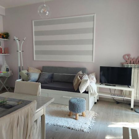 La Pineta - Delightful Small Apartment Near The City Center L'Aquila Eksteriør billede